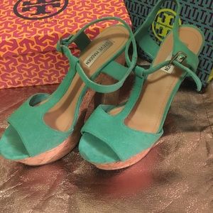 Steve Madden- green wedge heels